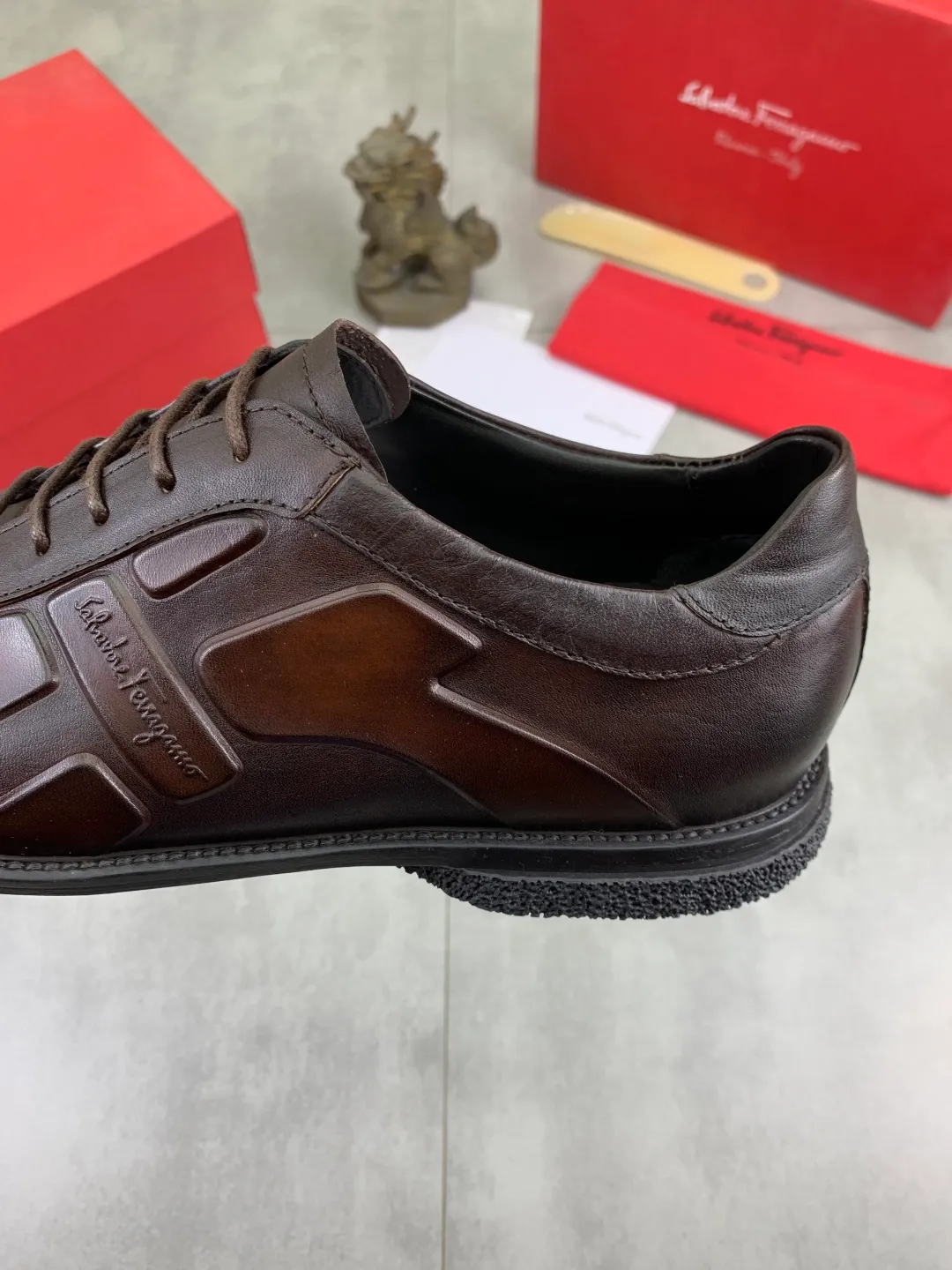 Men's Men's Shoes P560💰[New Style] Water-dyed Niuli 🆘[Salvatore Ferragamo] Ferragamo's latest casual business leather shoes for men! Listed simultaneously! The fabric is made of specially imported original calfskin, the lining is made of imported water-dyed cowhide, and the original combination outsole is absolutely luxurious and leads the fashion trend. Matching code: 39-44 (45 customized) 5️⃣ colors available